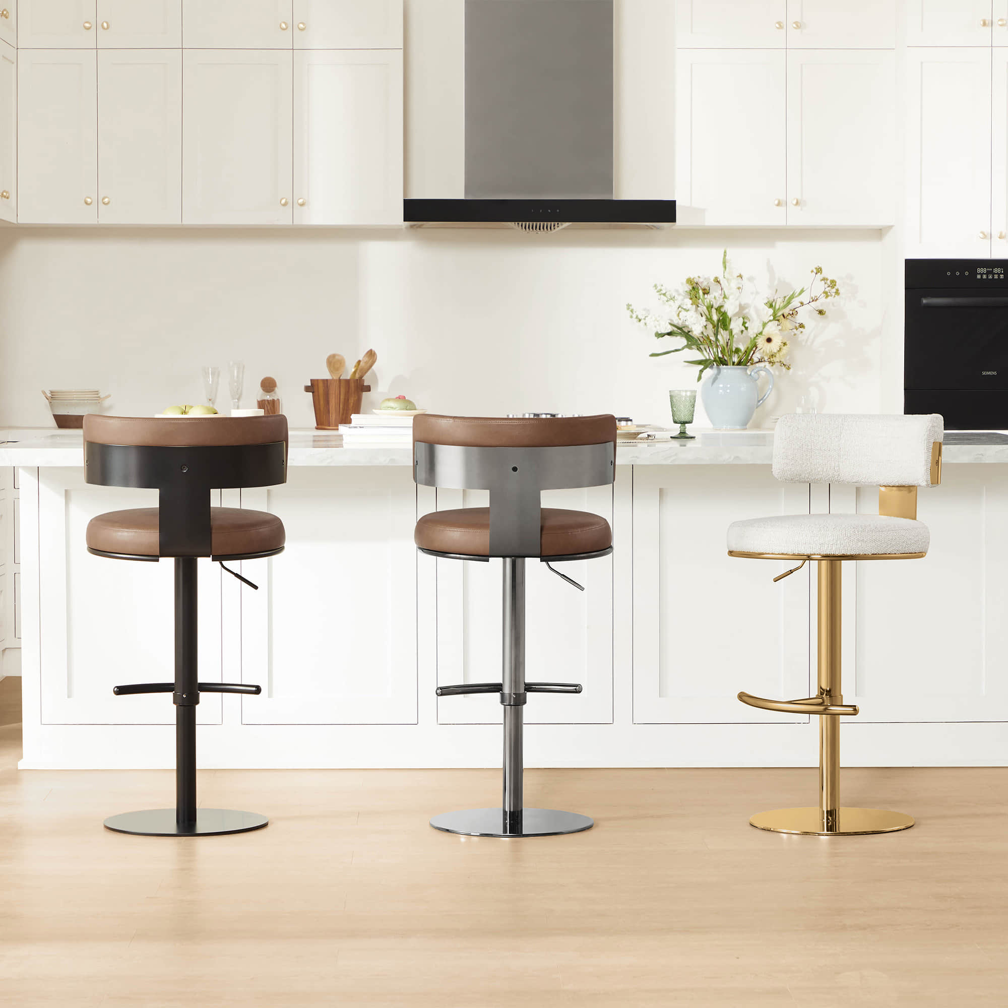 Tabouret de bar pivotant moderne à hauteur réglable Cayla