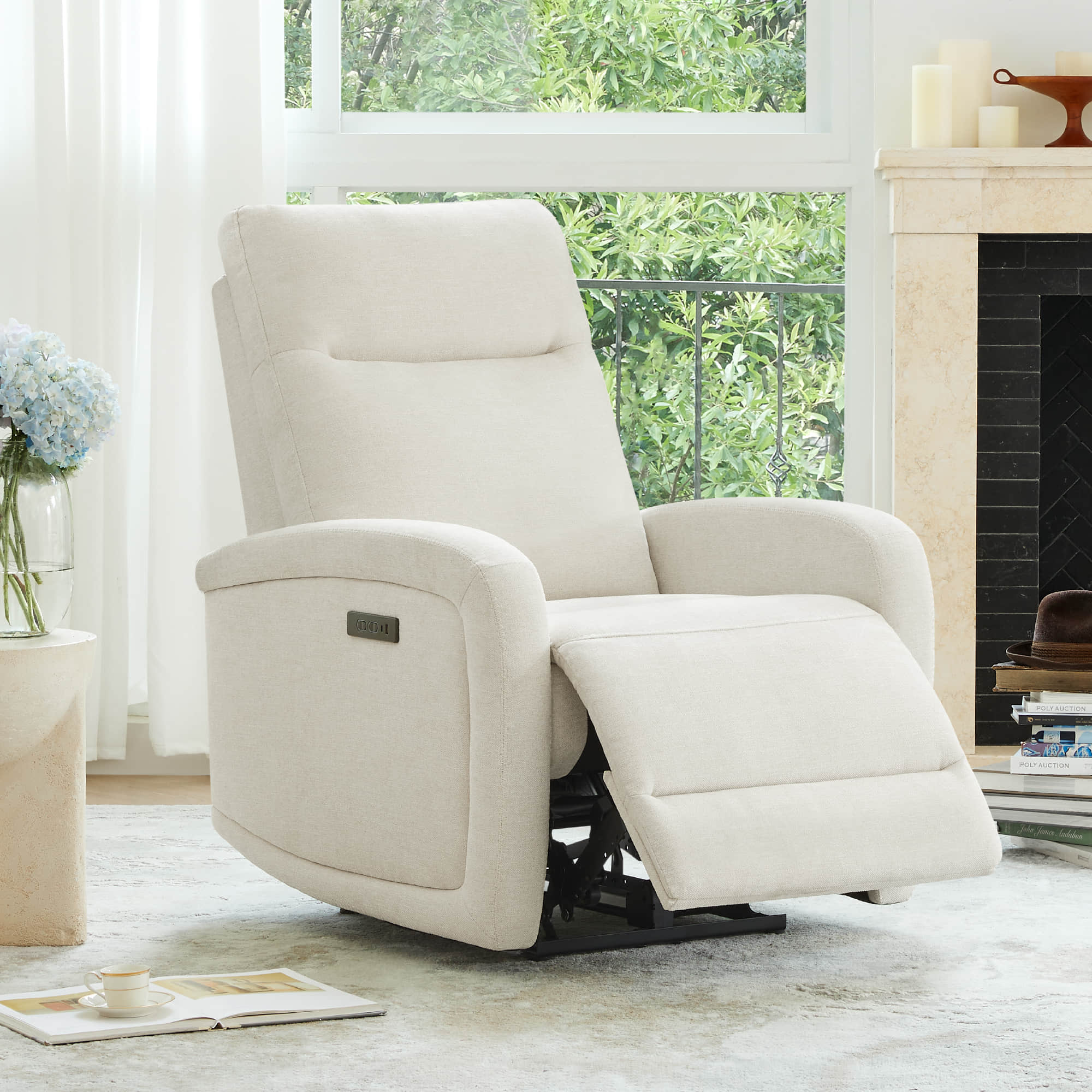 Fauteuil inclinable électrique Keni Wall Hugger avec appui-tête électrique