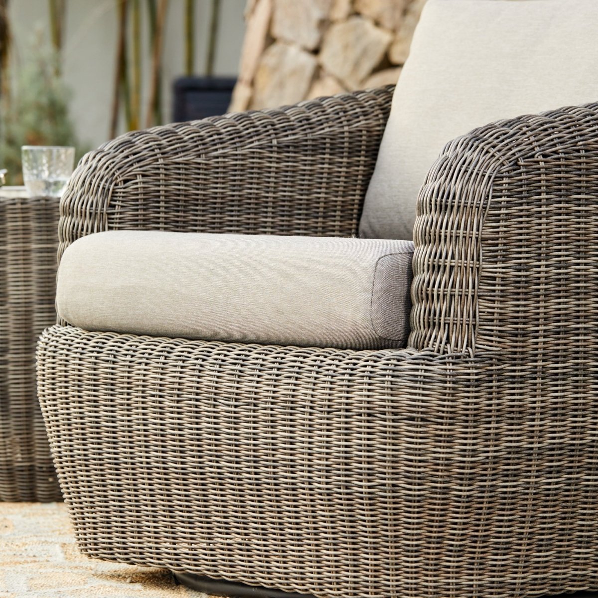 outdoor patio chair